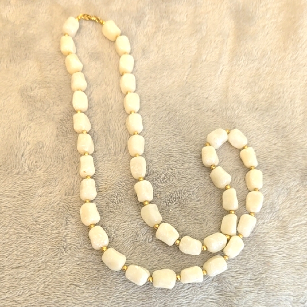 #093 TRIFARI Vintage White and Gold Beaded Necklace